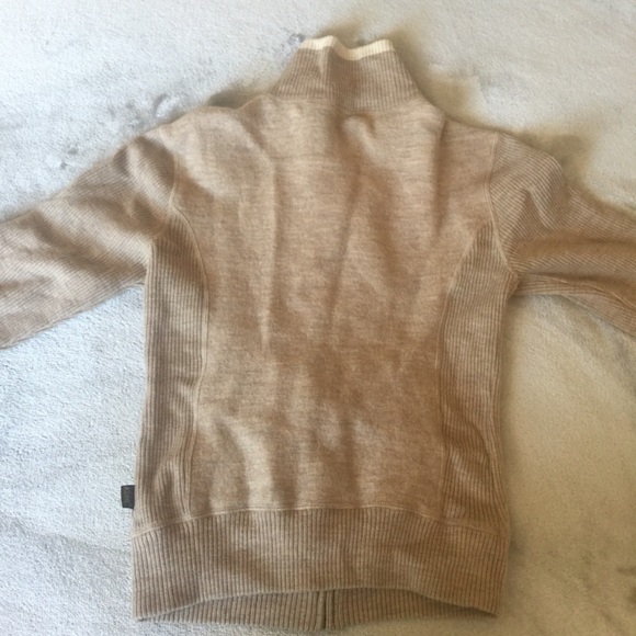 Kuhl 100% Merino Wool Sweater w/ Thumb Holes - Picture 5 of 7